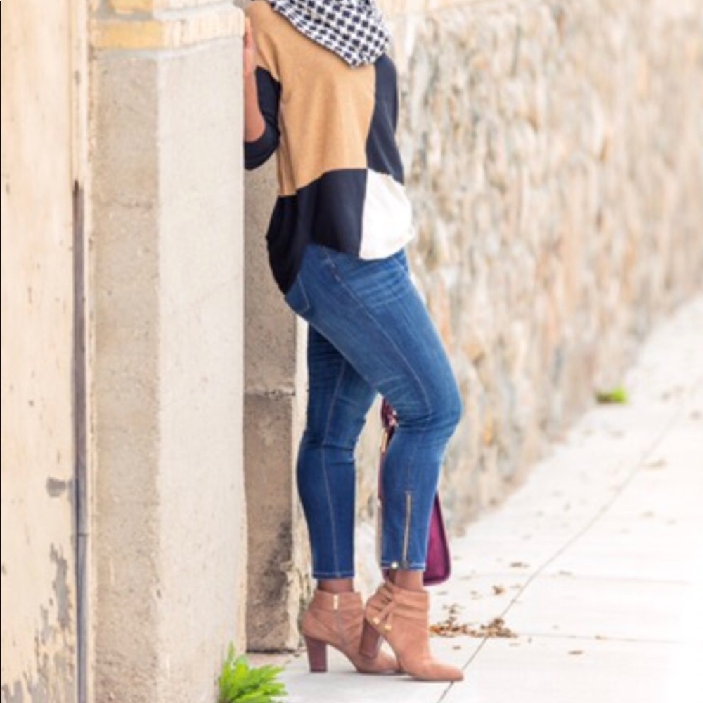 WHBM Skinny Jeans with ankle zipper